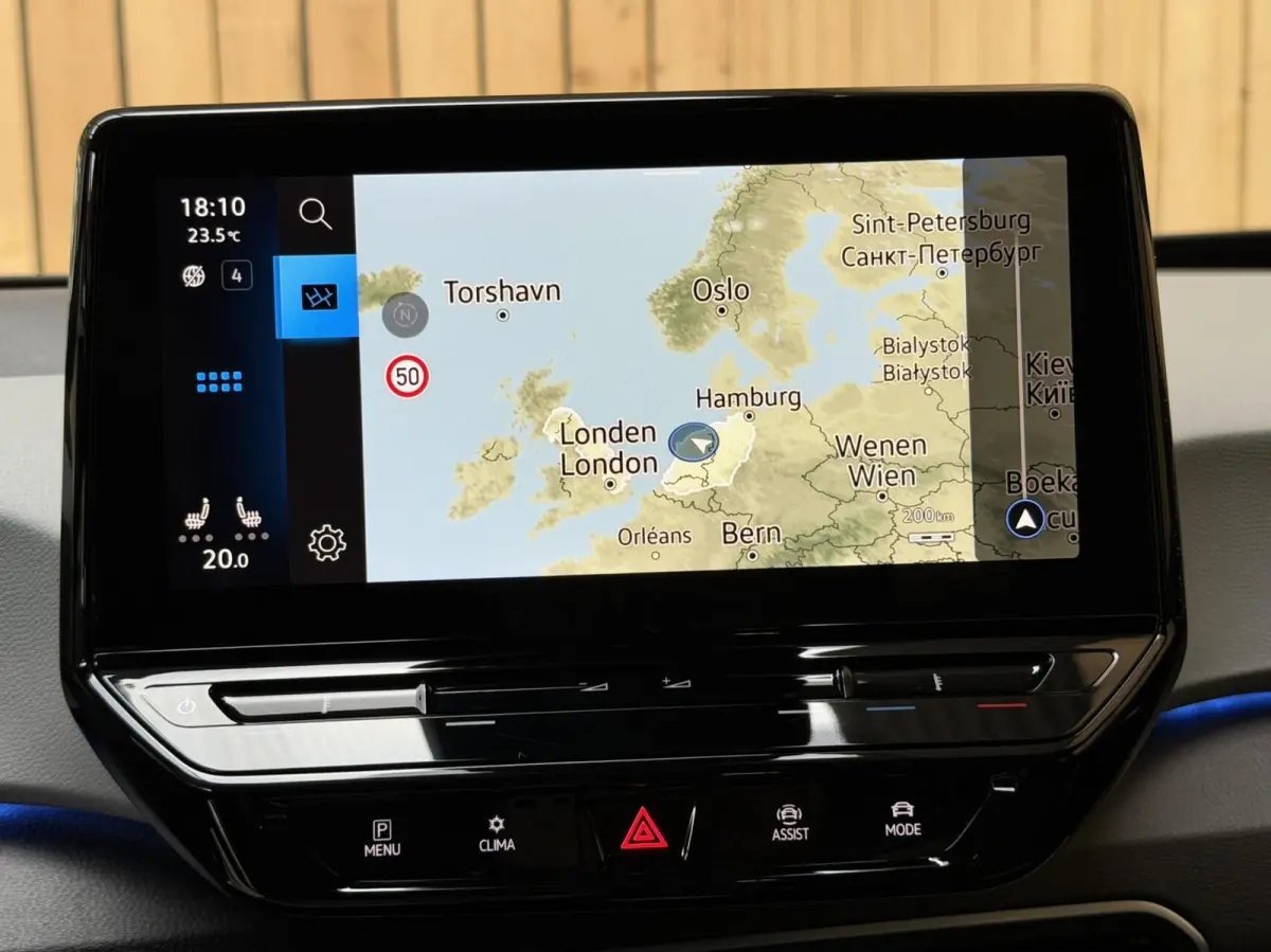 Pro Edition 58 kWh SoH 92,93% | Alcantara/leer bekleding | Adaptieve cruise control | Achteruitrijcamera | Climate control | LED koplampen | Navigatiesysteem | Voorstoelen en stuurverwarming