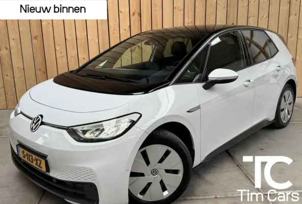Pro Edition 58 kWh SoH 92,93% | Alcantara/leer bekleding | Adaptieve cruise control | Achteruitrijcamera | Climate control | LED koplampen | Navigatiesysteem | Voorstoelen en stuurverwarming