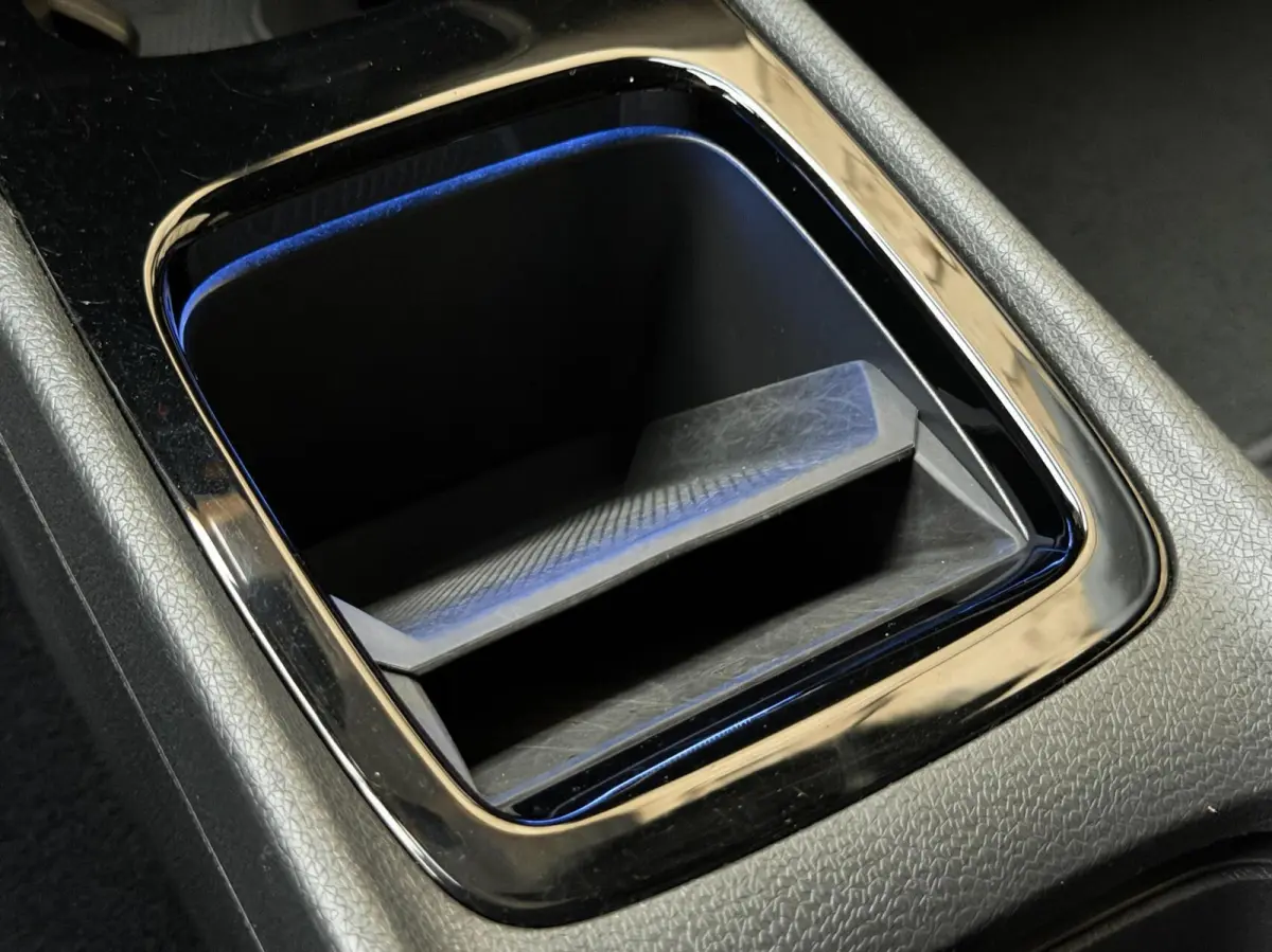 Pro Edition 58 kWh SoH 92,93% | Alcantara/leer bekleding | Adaptieve cruise control | Achteruitrijcamera | Climate control | LED koplampen | Navigatiesysteem | Voorstoelen en stuurverwarming