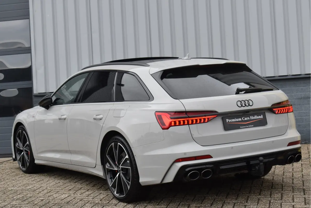 55 TFSI e Quattro Porsche Krijt Grijs Exclusive S-Line Competition 367 Pk Pano RS-Stoel Soft-Close S6 21 Inch