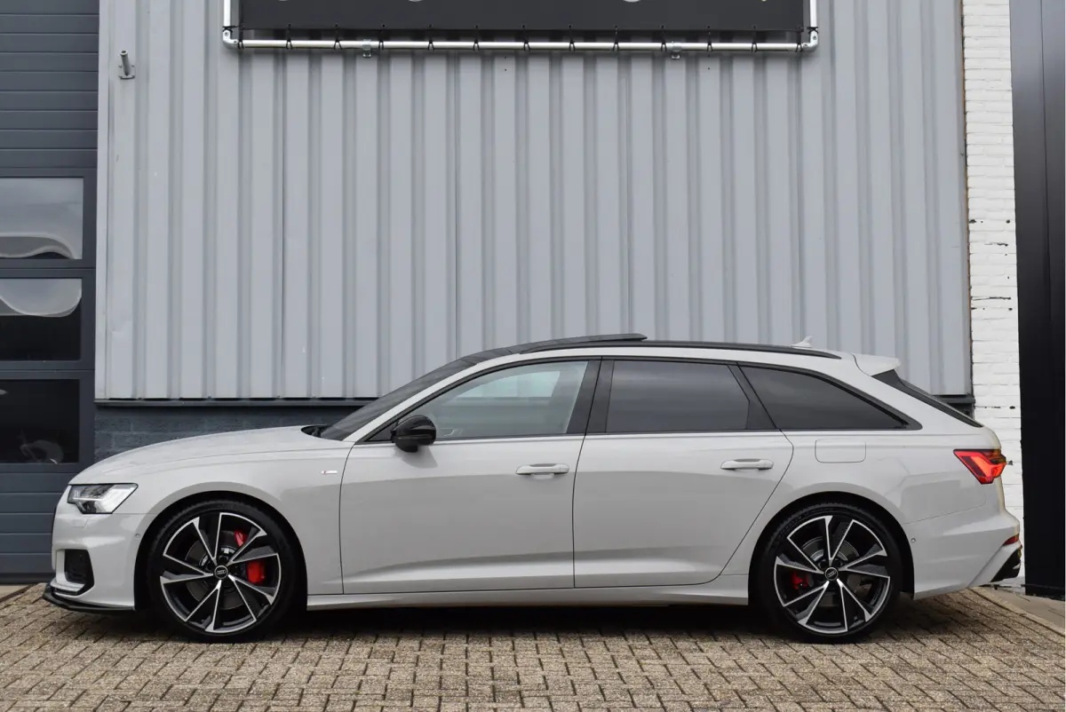 55 TFSI e Quattro Porsche Krijt Grijs Exclusive S-Line Competition 367 Pk Pano RS-Stoel Soft-Close S6 21 Inch