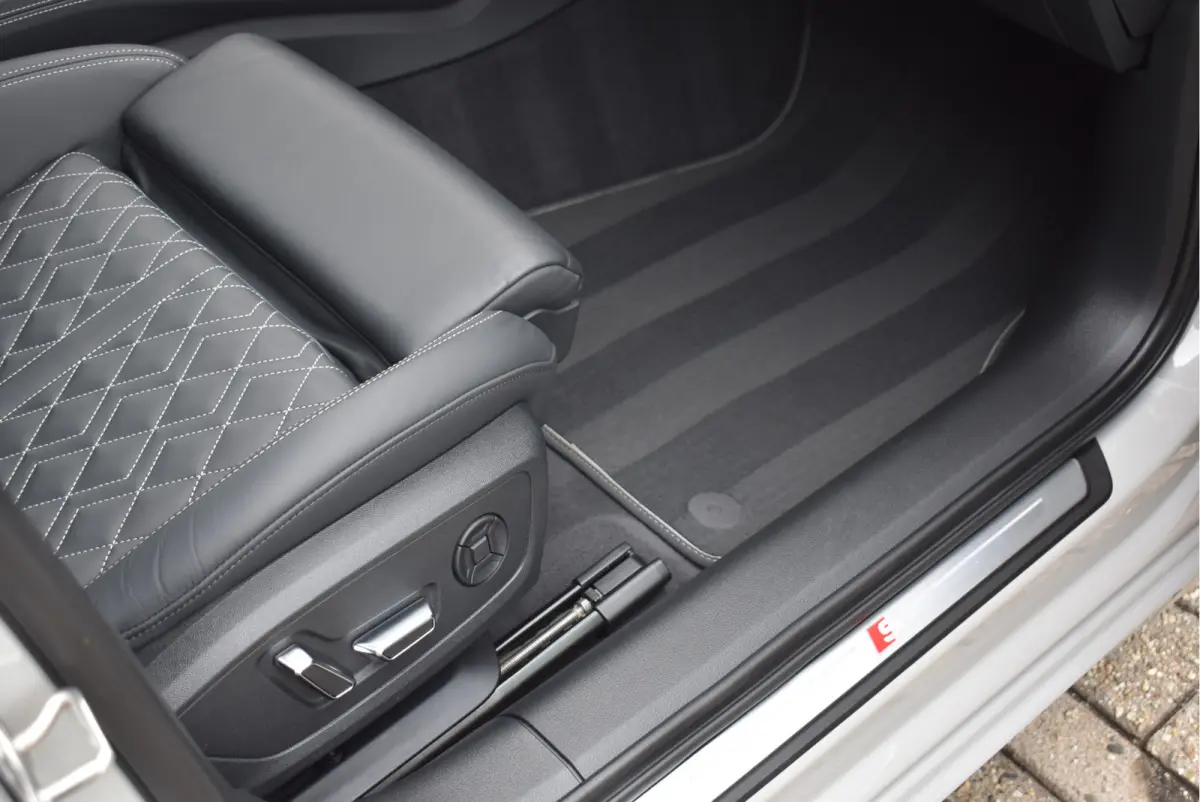 55 TFSI e Quattro Porsche Krijt Grijs Exclusive S-Line Competition 367 Pk Pano RS-Stoel Soft-Close S6 21 Inch