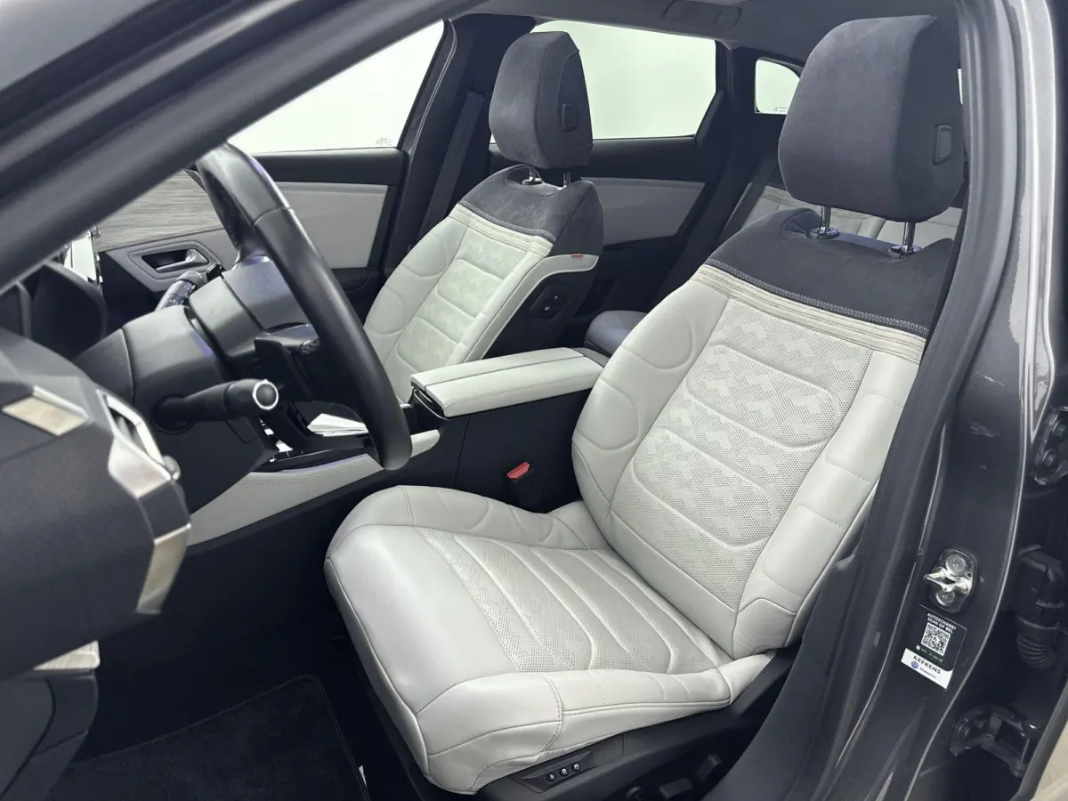 1.6 Plug-in Hybrid 225 Hypnos | Adaptieve cruise control | Lederen bekleding | Unieke uitvoering | Panoramisch schuif kanteldak | 360 camera |