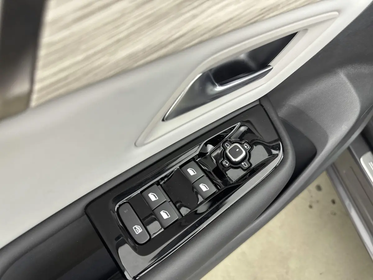 1.6 Plug-in Hybrid 225 Hypnos | Adaptieve cruise control | Lederen bekleding | Unieke uitvoering | Panoramisch schuif kanteldak | 360 camera |