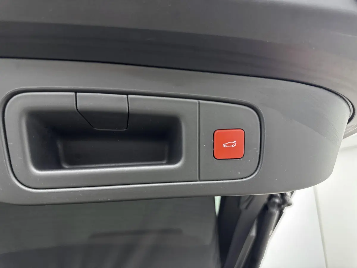 1.6 Plug-in Hybrid 225 Hypnos | Adaptieve cruise control | Lederen bekleding | Unieke uitvoering | Panoramisch schuif kanteldak | 360 camera |