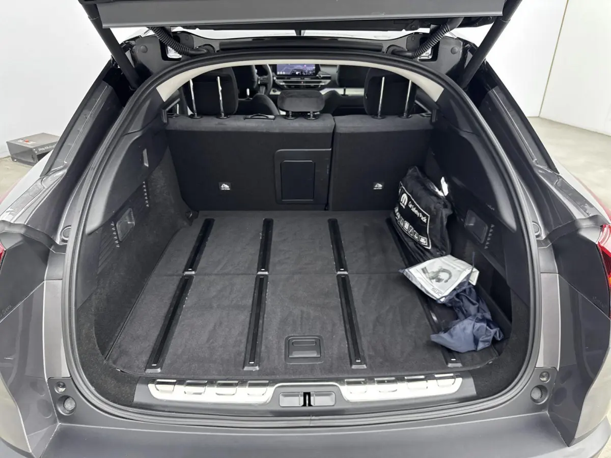 1.6 Plug-in Hybrid 225 Hypnos | Adaptieve cruise control | Lederen bekleding | Unieke uitvoering | Panoramisch schuif kanteldak | 360 camera |