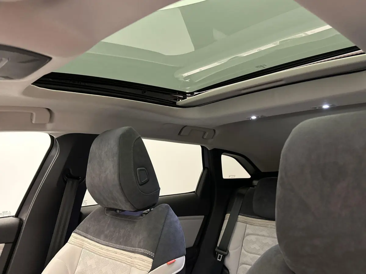 1.6 Plug-in Hybrid 225 Hypnos | Adaptieve cruise control | Lederen bekleding | Unieke uitvoering | Panoramisch schuif kanteldak | 360 camera |