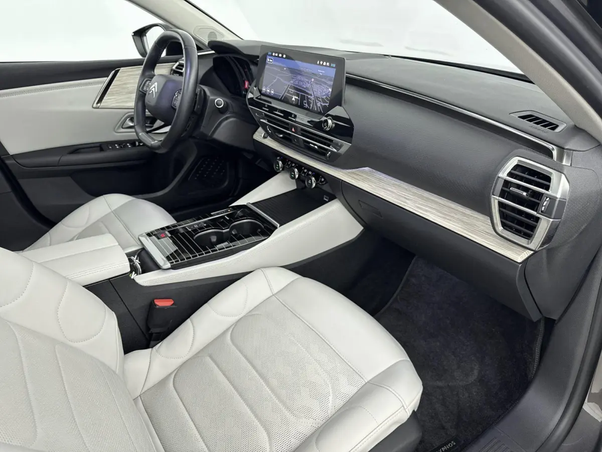 1.6 Plug-in Hybrid 225 Hypnos | Adaptieve cruise control | Lederen bekleding | Unieke uitvoering | Panoramisch schuif kanteldak | 360 camera |