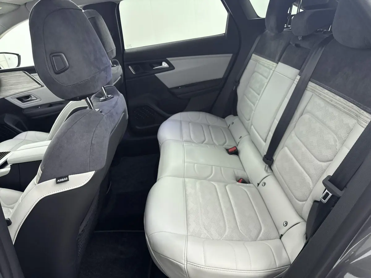 1.6 Plug-in Hybrid 225 Hypnos | Adaptieve cruise control | Lederen bekleding | Unieke uitvoering | Panoramisch schuif kanteldak | 360 camera |