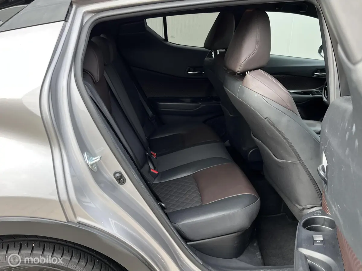 1.8 Hybrid First Edition, Dealer, Trekhaak, Vol!