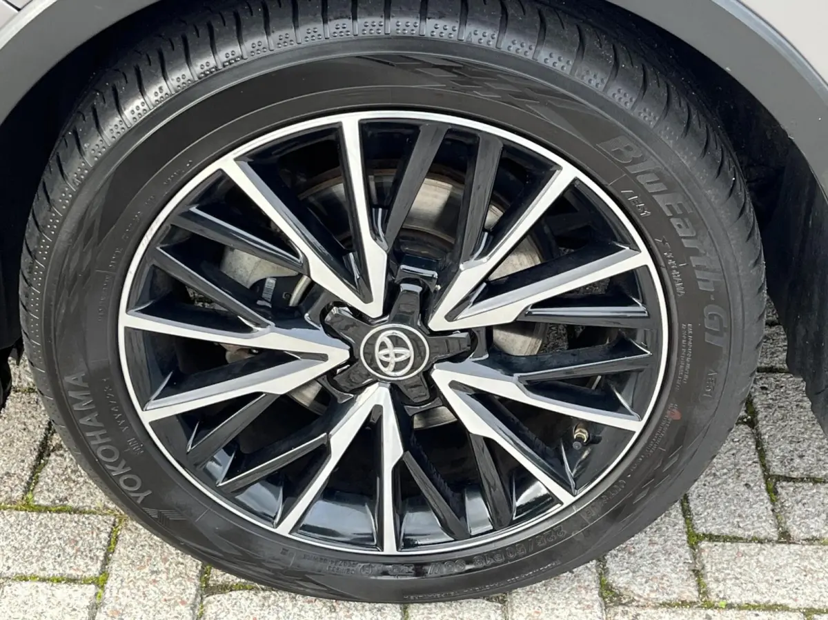 1.8 Hybrid First Edition, Dealer, Trekhaak, Vol!