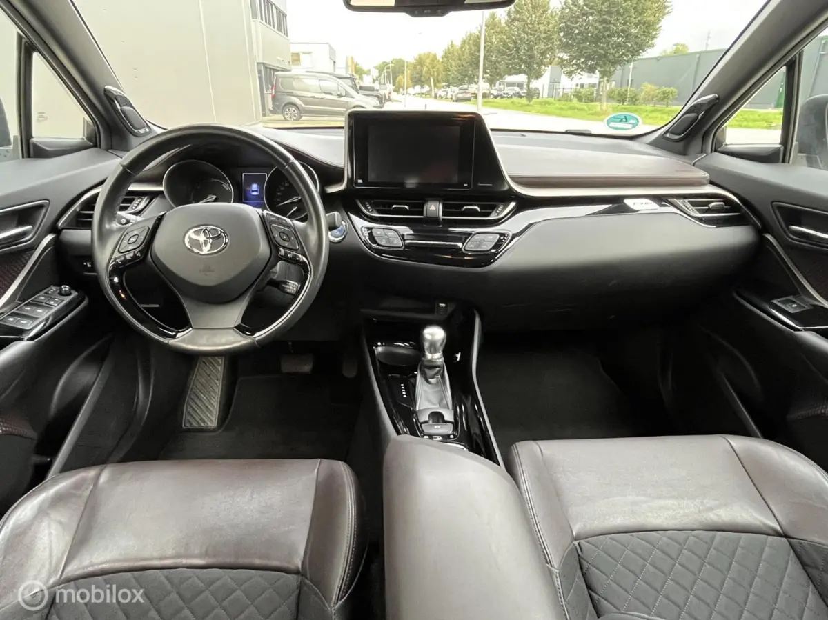 1.8 Hybrid First Edition, Dealer, Trekhaak, Vol!