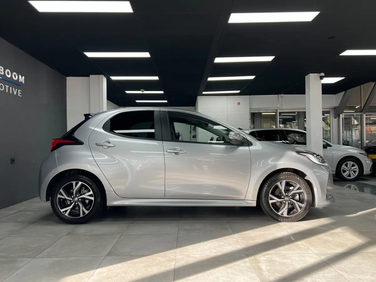 1.5 Hybrid 115 Dynamic | Keyless | Led | PDC