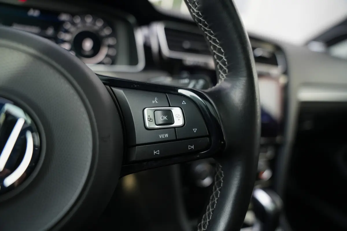 2.0 TSI 301 pk 4Motion R / Akraprovic/ Dynaudio/ ACC/ DCC/ Keyless/ Virtual/ Adapt.Cruise/ Pano-Dak/ Downpipe/ Camera/ 19''LMV
