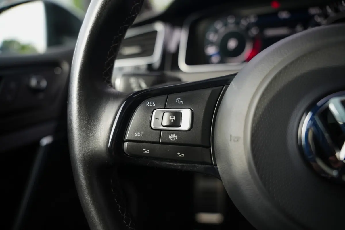 2.0 TSI 301 pk 4Motion R / Akraprovic/ Dynaudio/ ACC/ DCC/ Keyless/ Virtual/ Adapt.Cruise/ Pano-Dak/ Downpipe/ Camera/ 19''LMV