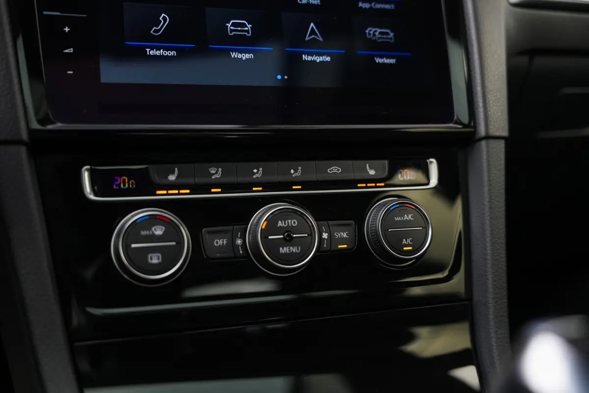 2.0 TSI 301 pk 4Motion R / Akraprovic/ Dynaudio/ ACC/ DCC/ Keyless/ Virtual/ Adapt.Cruise/ Pano-Dak/ Downpipe/ Camera/ 19''LMV
