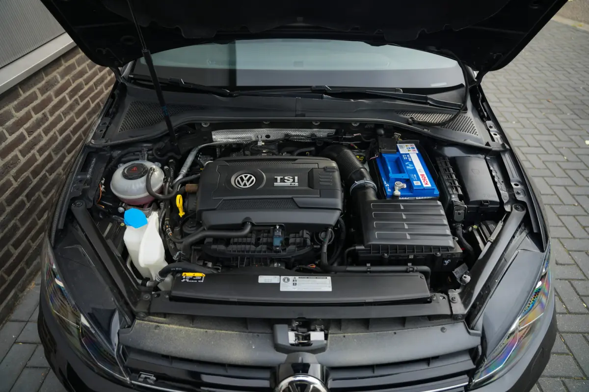 2.0 TSI 301 pk 4Motion R / Akraprovic/ Dynaudio/ ACC/ DCC/ Keyless/ Virtual/ Adapt.Cruise/ Pano-Dak/ Downpipe/ Camera/ 19''LMV