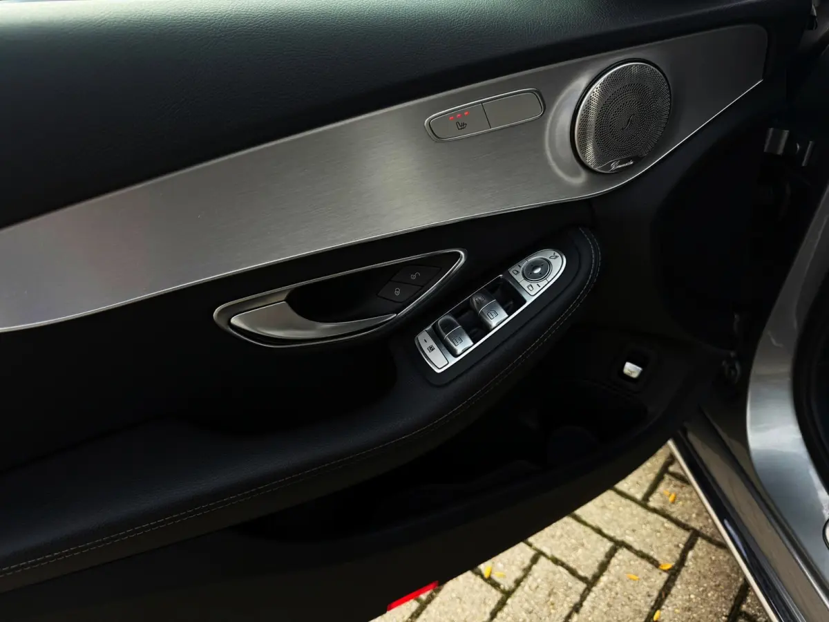 180 Prestige 156PK|Navigatie|AUT|KantelSchuifdak|Half Leder|Full Led|Sportstoelen|SfeerVL|StoelVW|Bluetooth