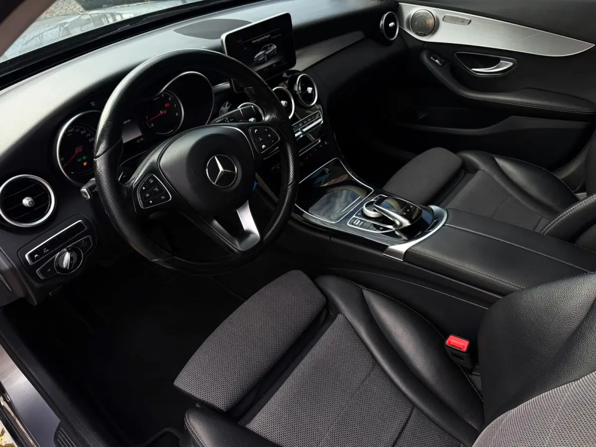 180 Prestige 156PK|Navigatie|AUT|KantelSchuifdak|Half Leder|Full Led|Sportstoelen|SfeerVL|StoelVW|Bluetooth