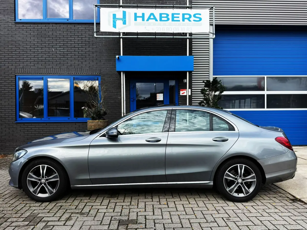 180 Prestige 156PK|Navigatie|AUT|KantelSchuifdak|Half Leder|Full Led|Sportstoelen|SfeerVL|StoelVW|Bluetooth