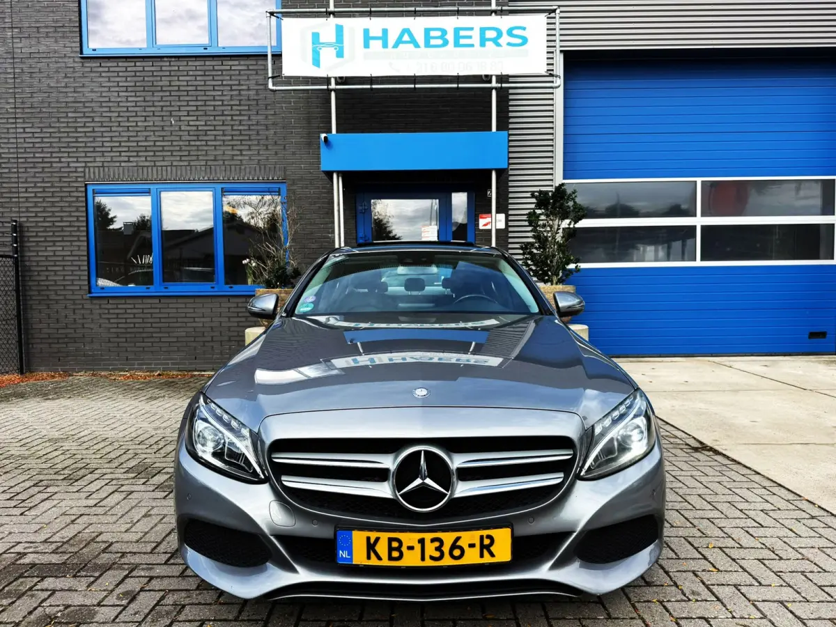 180 Prestige 156PK|Navigatie|AUT|KantelSchuifdak|Half Leder|Full Led|Sportstoelen|SfeerVL|StoelVW|Bluetooth
