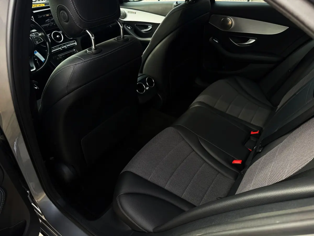 180 Prestige 156PK|Navigatie|AUT|KantelSchuifdak|Half Leder|Full Led|Sportstoelen|SfeerVL|StoelVW|Bluetooth