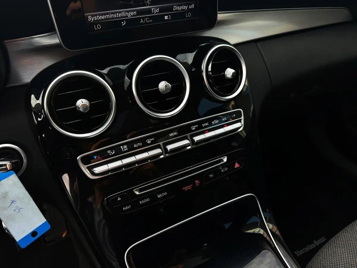180 Prestige 156PK|Navigatie|AUT|KantelSchuifdak|Half Leder|Full Led|Sportstoelen|SfeerVL|StoelVW|Bluetooth