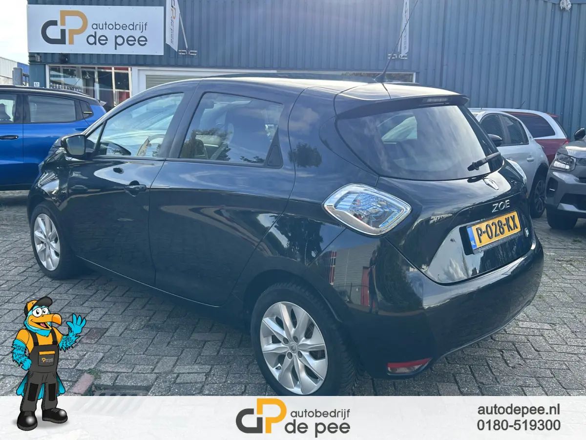 R240 Intens 22 kWh GARANTIE/KOOPACCU SOH 67%/CLIMA/CRUISE/CAMERA/NAVI/LICHTMETAAL rijklaarprijs!
