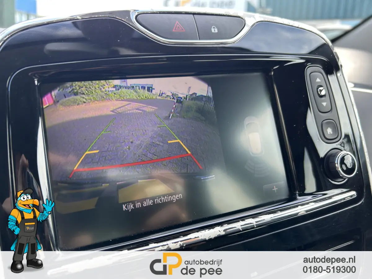 R240 Intens 22 kWh GARANTIE/KOOPACCU SOH 67%/CLIMA/CRUISE/CAMERA/NAVI/LICHTMETAAL rijklaarprijs!