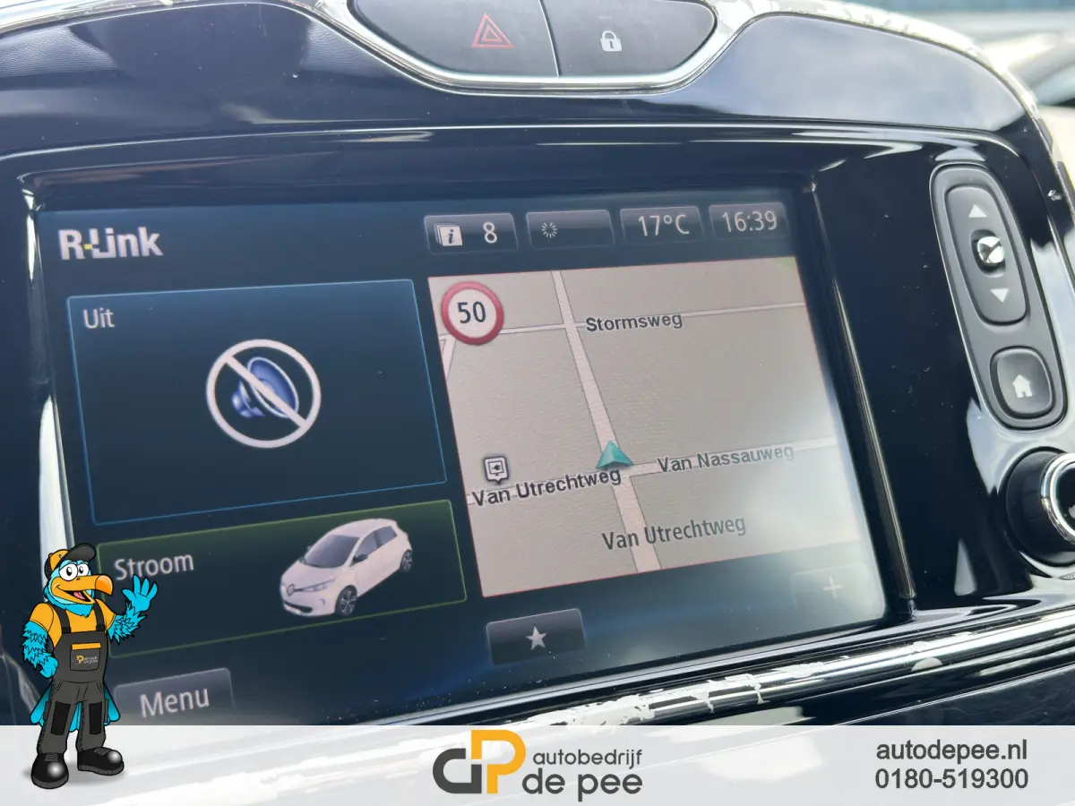 R240 Intens 22 kWh GARANTIE/KOOPACCU SOH 67%/CLIMA/CRUISE/CAMERA/NAVI/LICHTMETAAL rijklaarprijs!