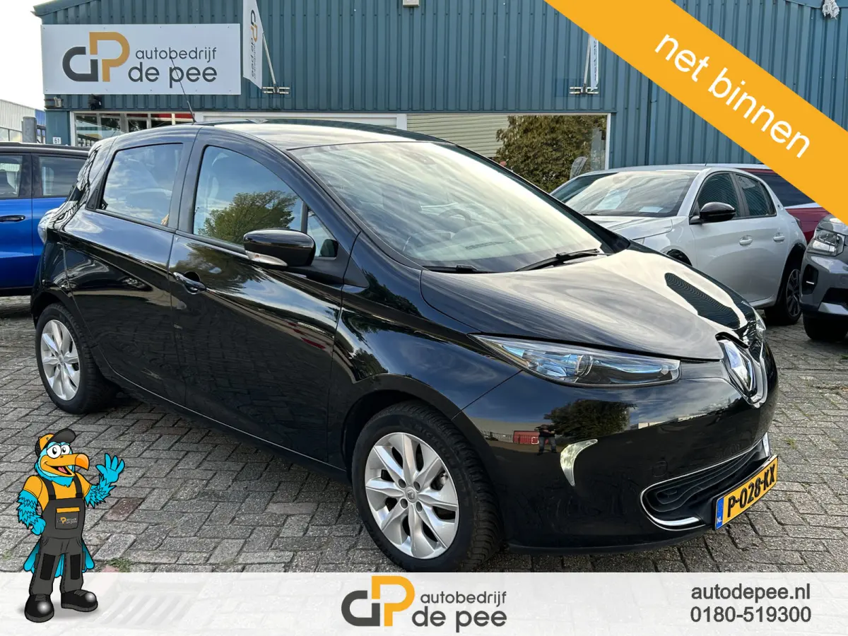 R240 Intens 22 kWh GARANTIE/KOOPACCU SOH 67%/CLIMA/CRUISE/CAMERA/NAVI/LICHTMETAAL rijklaarprijs!
