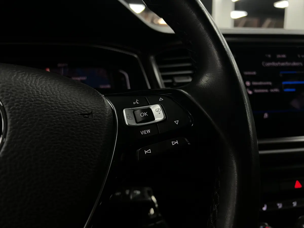 1.5 TSI | ACC | Camera | Pano | Virtual