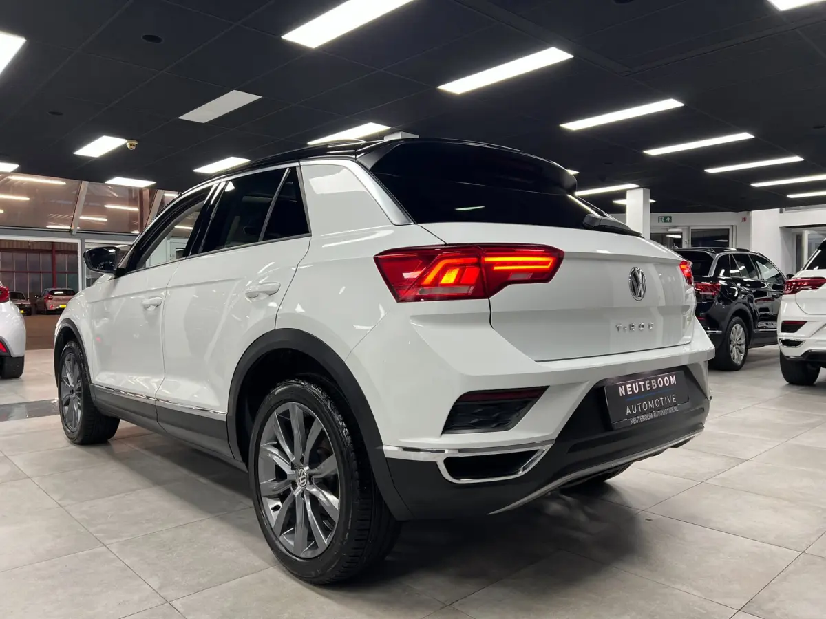 1.5 TSI | ACC | Camera | Pano | Virtual