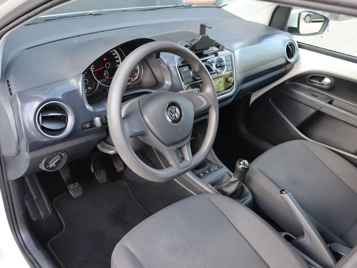 Up! 1.0 BMT move up! BTW-auto I 1ste eig. I Airco I Radio I 5drs I NAP I CDV I Dealer OH I BTW-auto I
