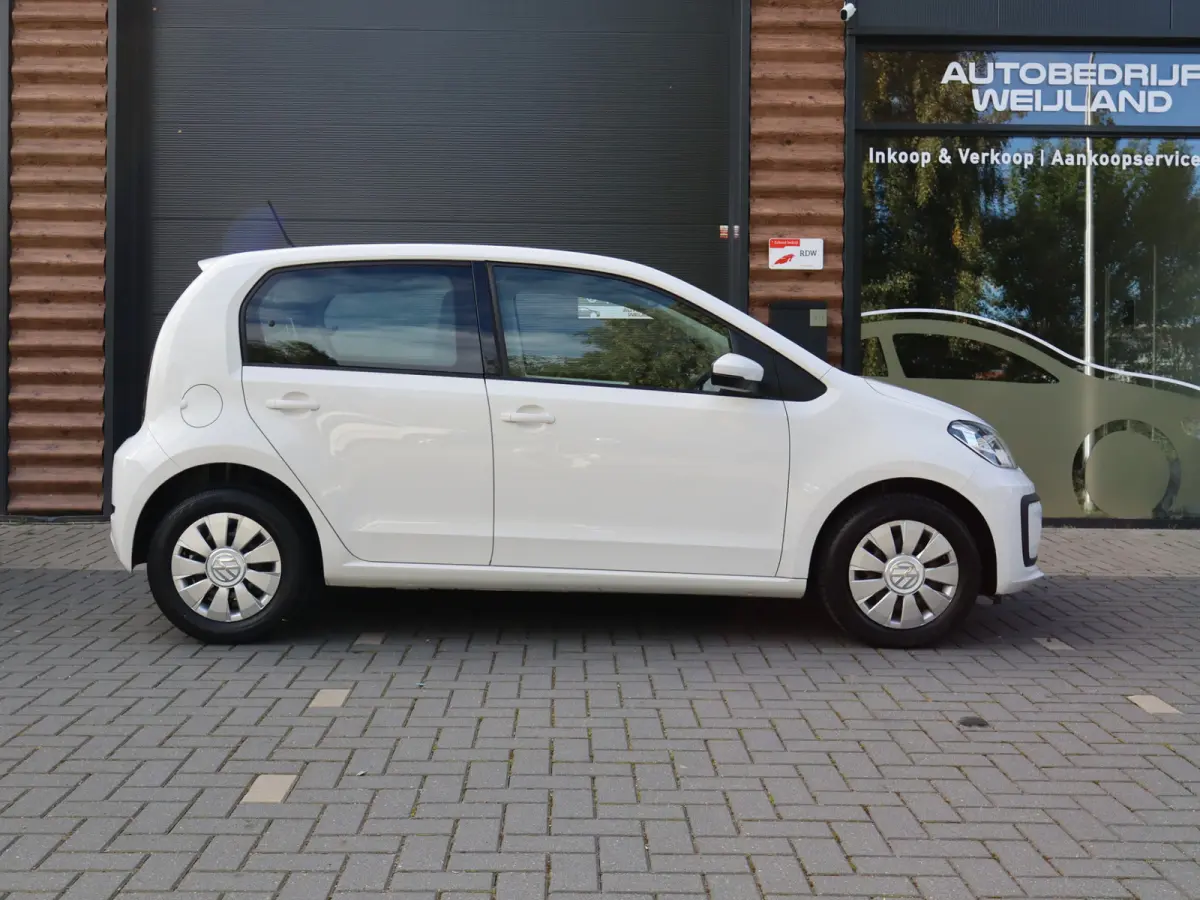 Up! 1.0 BMT move up! BTW-auto I 1ste eig. I Airco I Radio I 5drs I NAP I CDV I Dealer OH I BTW-auto I