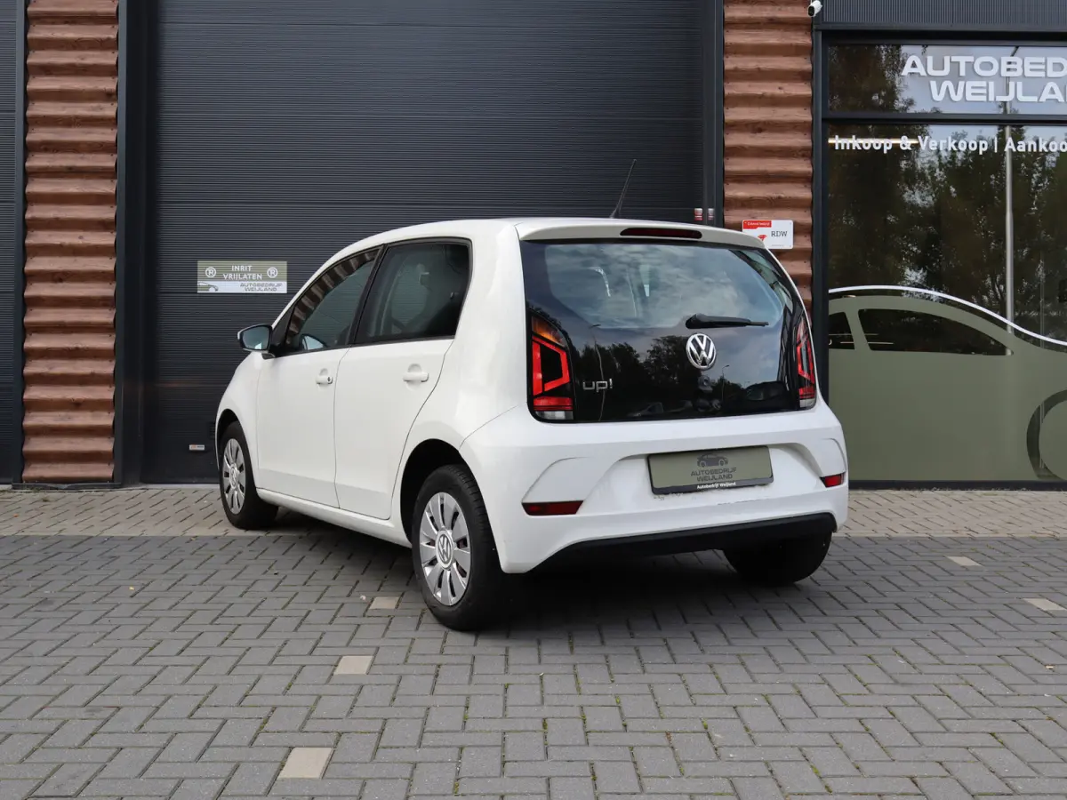 Up! 1.0 BMT move up! BTW-auto I 1ste eig. I Airco I Radio I 5drs I NAP I CDV I Dealer OH I BTW-auto I