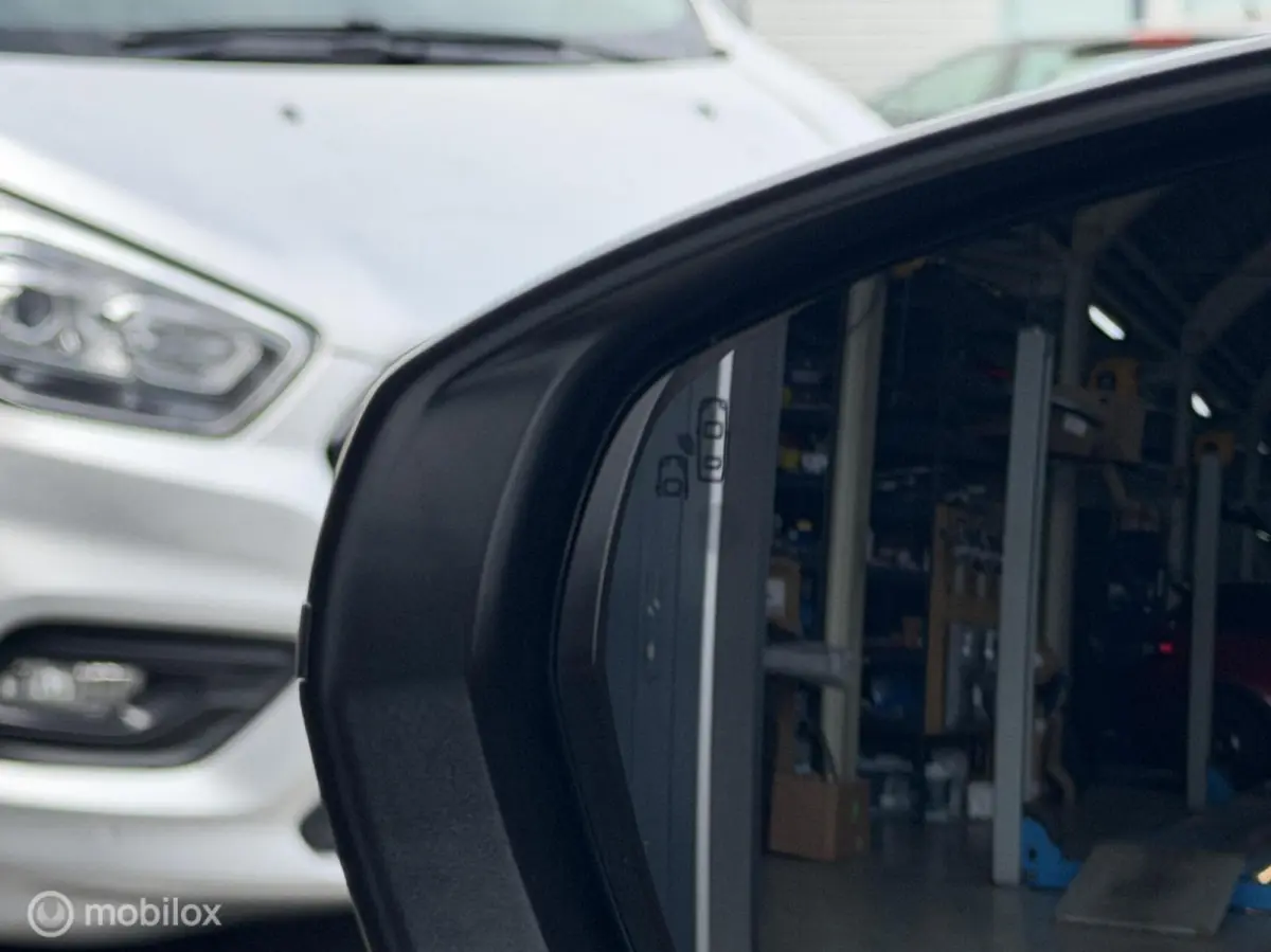 1.6 Turbo Plug-In Hybrid 4x4 GSe 300PK