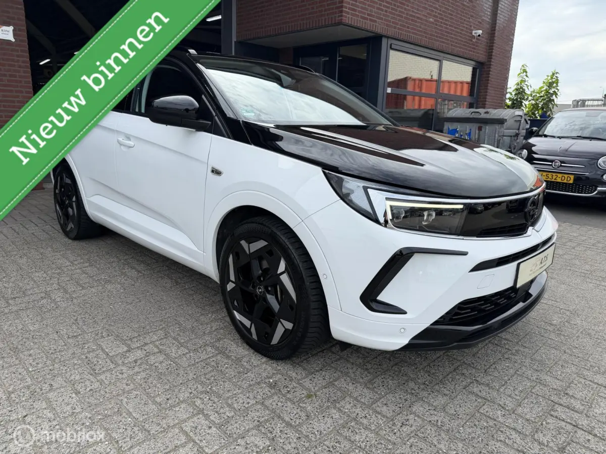 1.6 Turbo Plug-In Hybrid 4x4 GSe 300PK