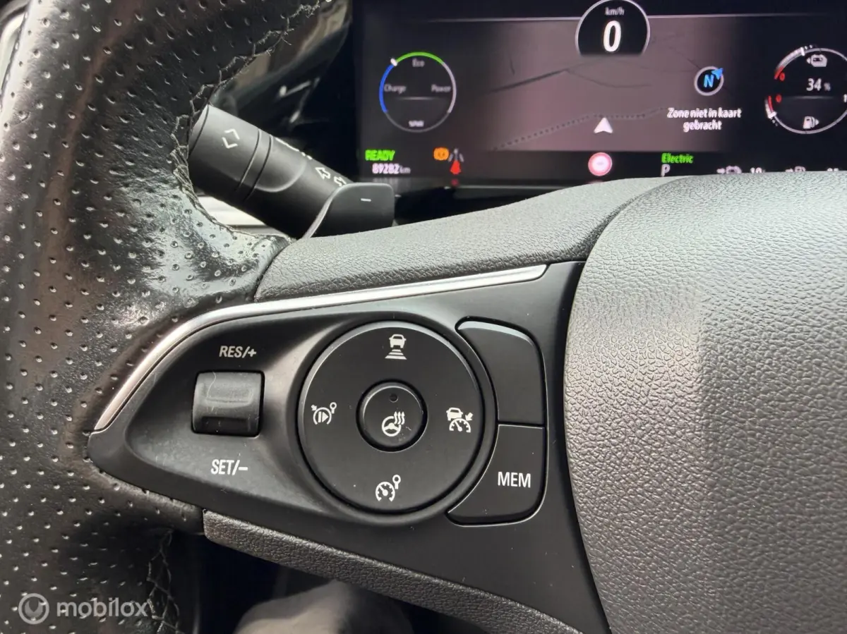 1.6 Turbo Plug-In Hybrid 4x4 GSe 300PK