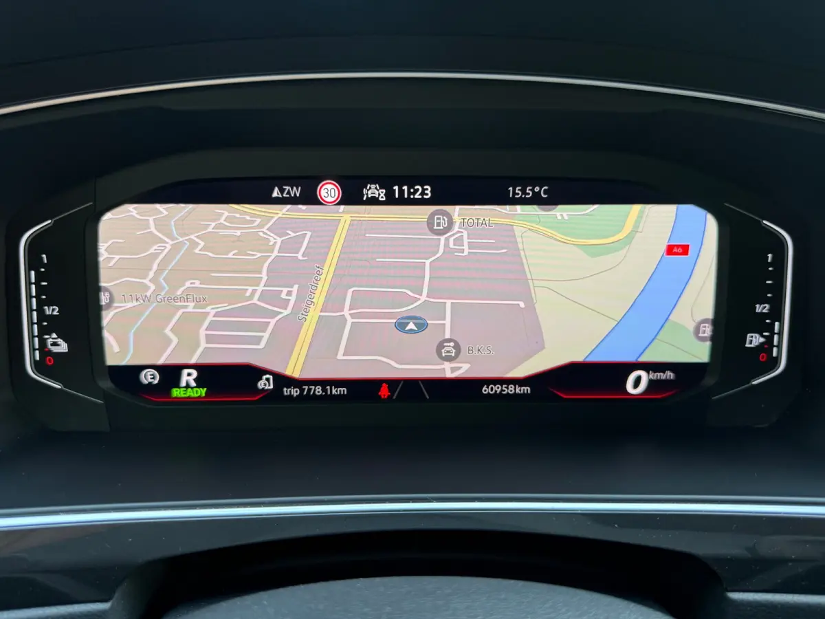 1.4 TSI eHybrid 3 X R-Line Blackstyle Pano Keyless Headup