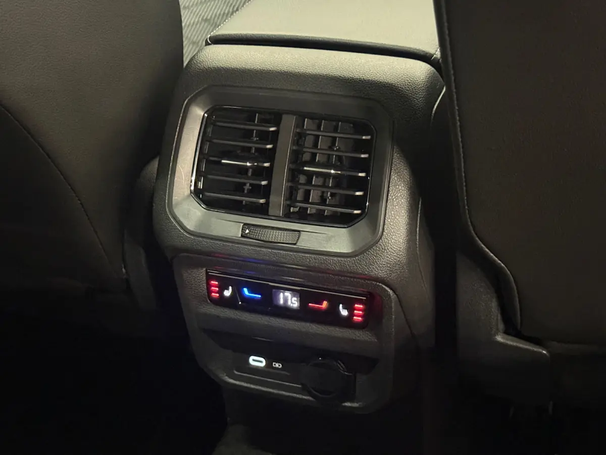 1.4 TSI eHybrid 3 x R-Line Pano 360 Keyless Matrix Led Sfeer 245PK