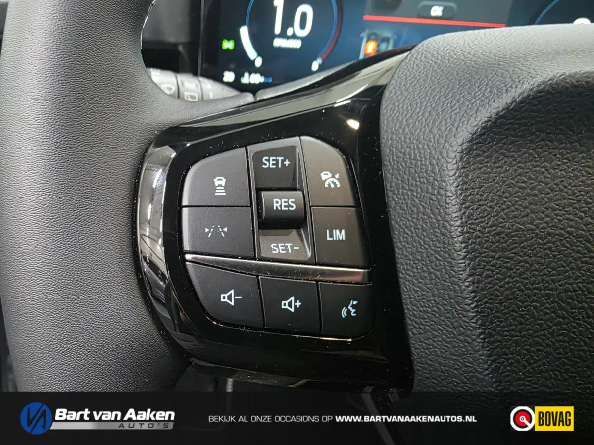 1.0 Titanium Aut. 360camera Keyless Trekhaak ACC