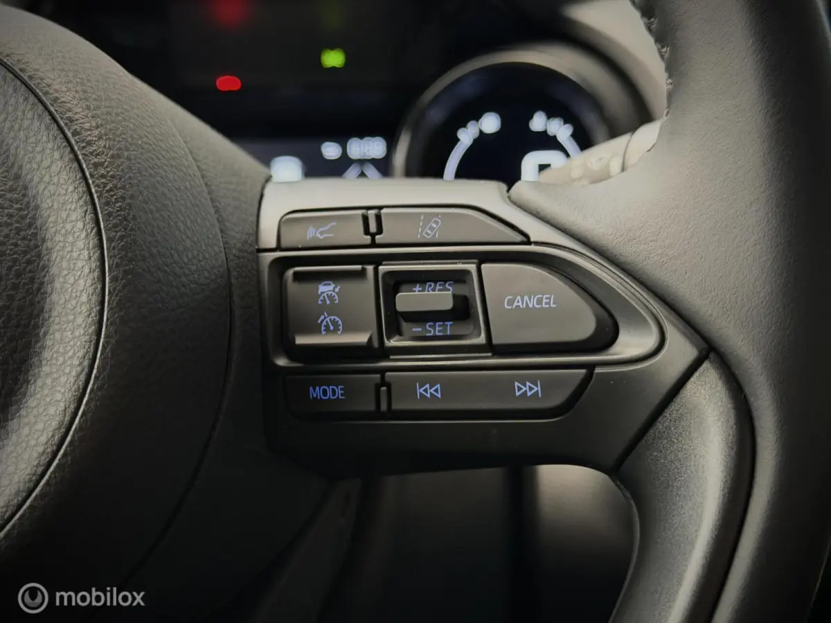 1.5 Hybrid Launch Edition Nieuw 19km! Camera, Stoelverwarming, Garantie tot 2029! Btw Auto, Led, Apple CarPlay en Android Auto.
