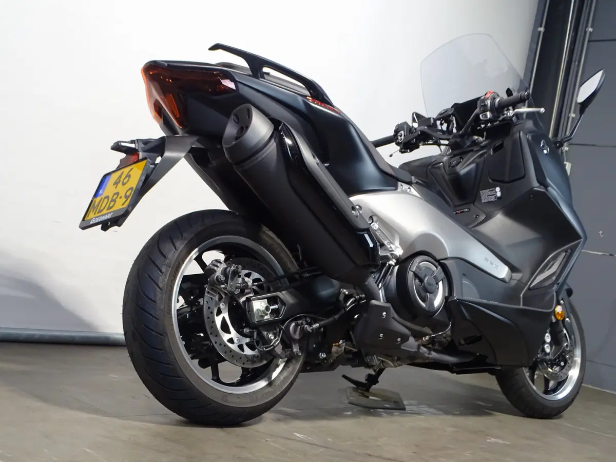 T-MAX 25TH ANNIVERSARY