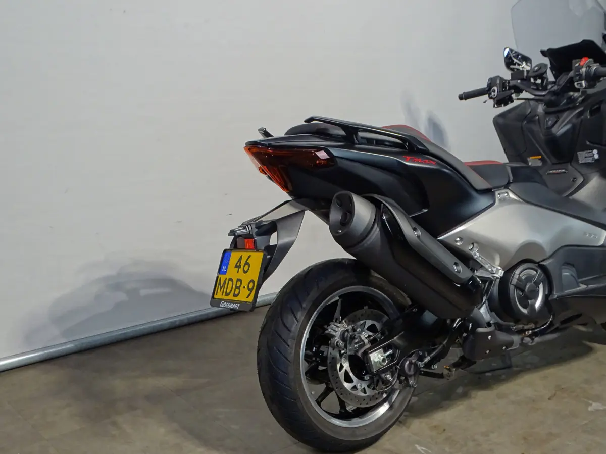 T-MAX 25TH ANNIVERSARY