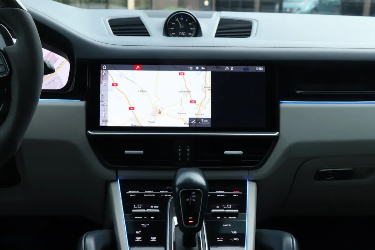 3.0 E-Hybrid | Sport Chrono | ACC | Bose | Sterrenhemel!