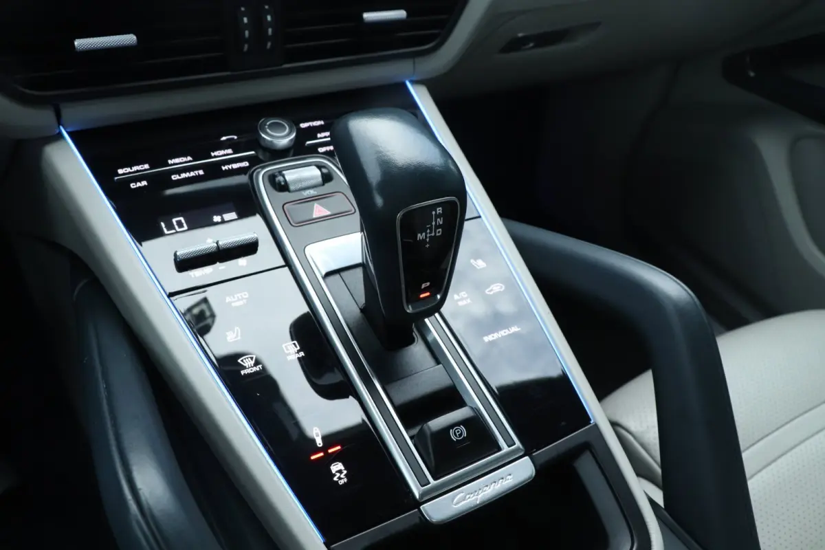 3.0 E-Hybrid | Sport Chrono | ACC | Bose | Sterrenhemel!