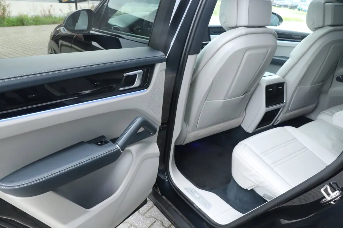 3.0 E-Hybrid | Sport Chrono | ACC | Bose | Sterrenhemel!