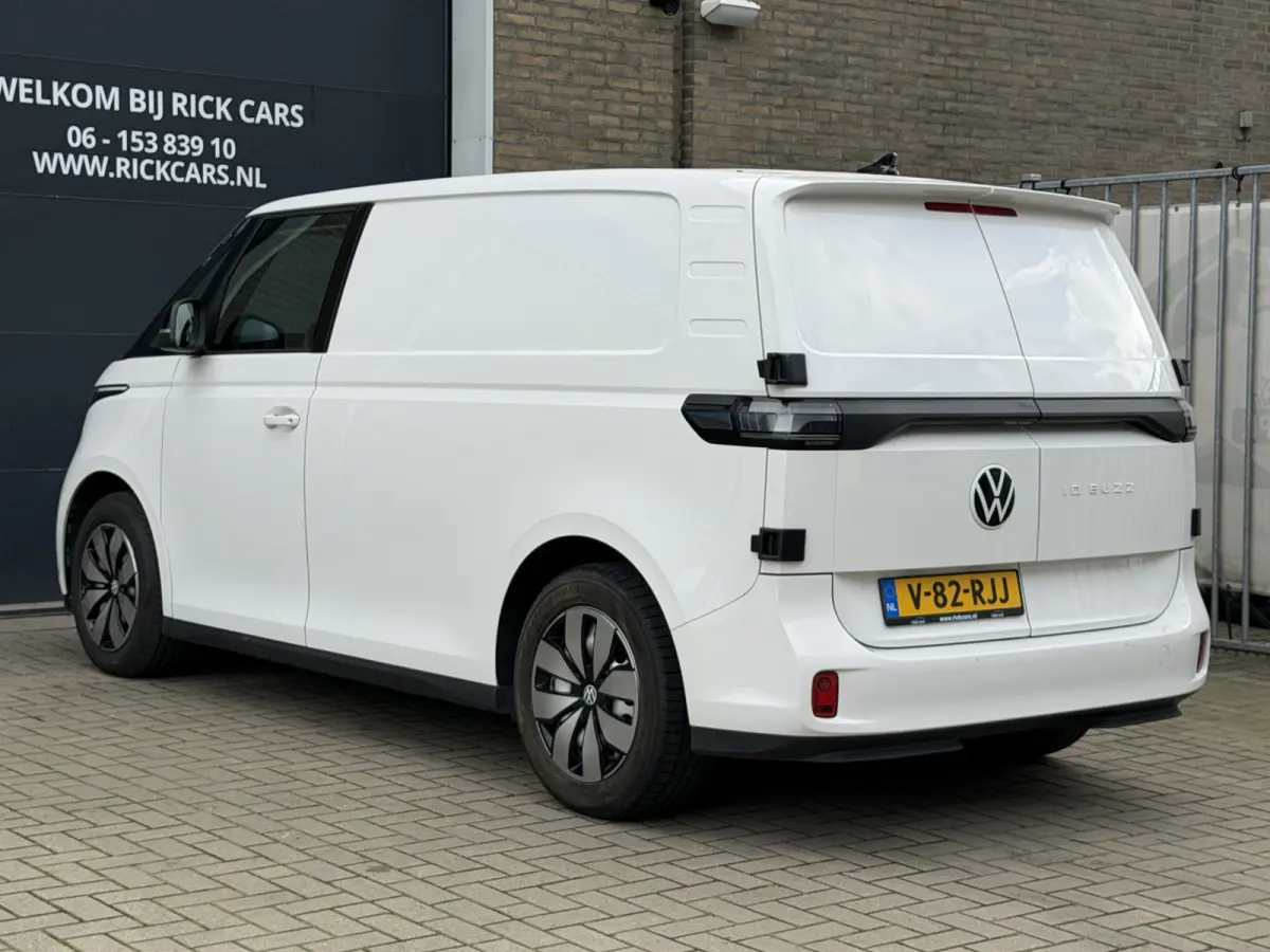 Business 77 kWh 204PK WLTP 408 KM CarPlay/Cruise Control/PDC