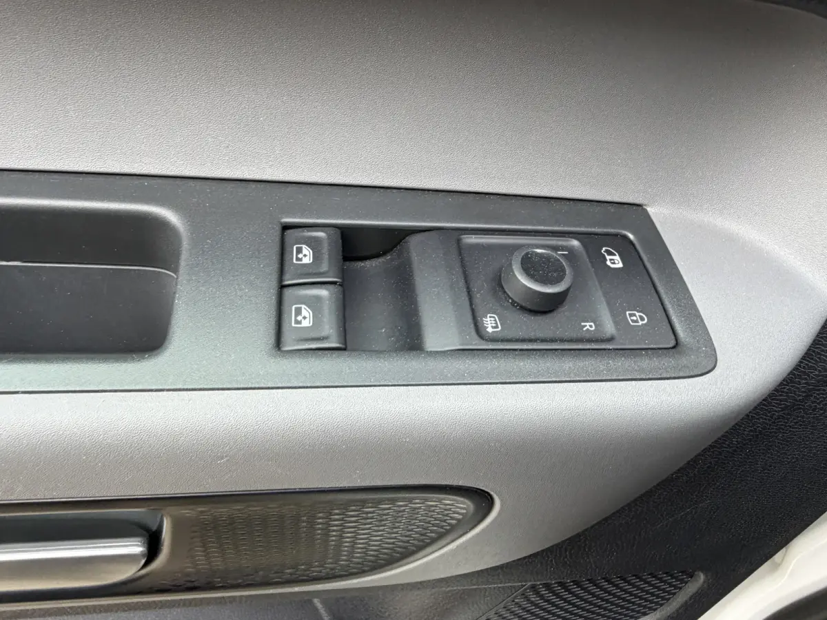 Business 77 kWh 204PK WLTP 408 KM CarPlay/Cruise Control/PDC